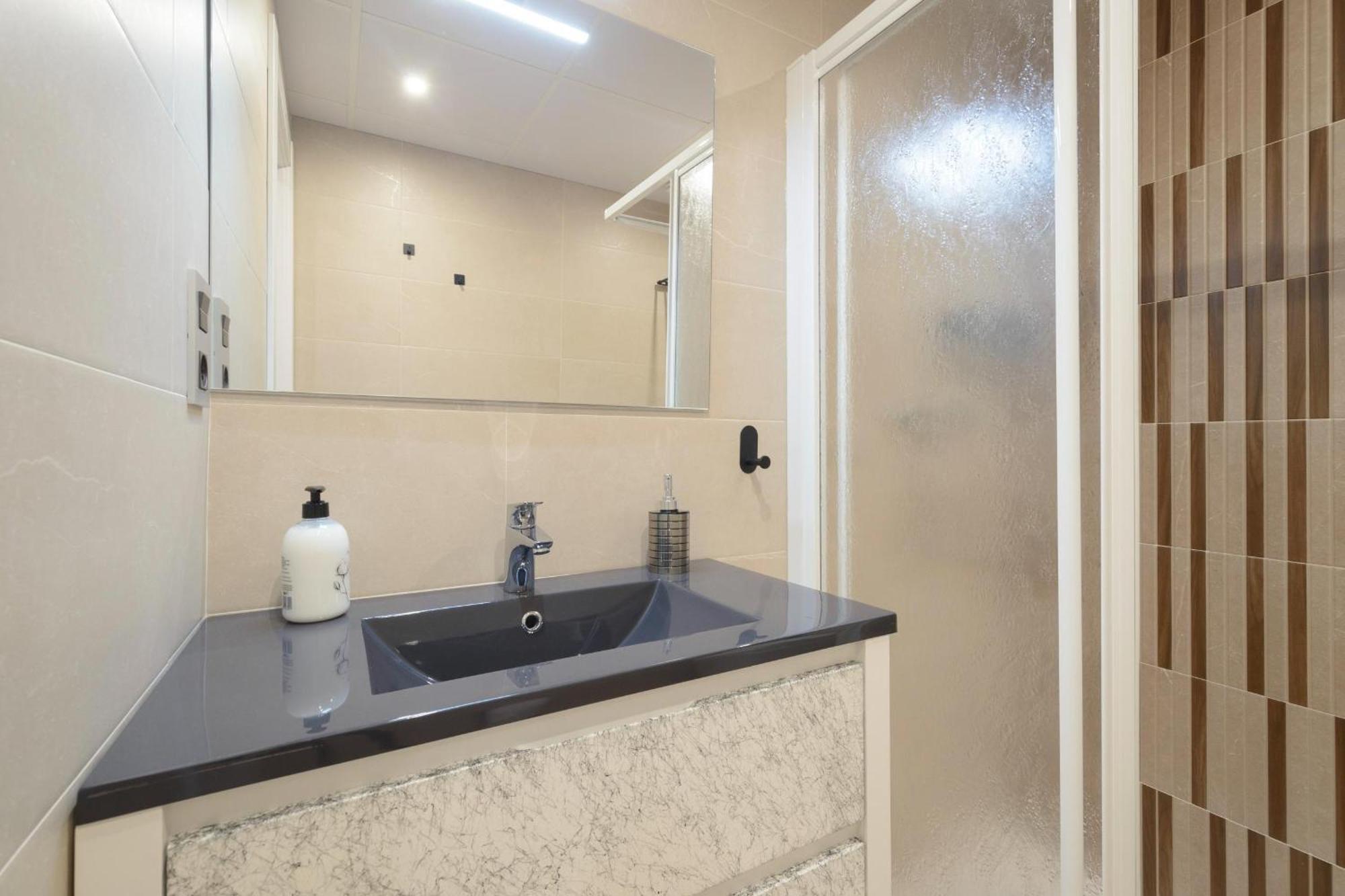 Granada Materno Apartment ภายนอก รูปภาพ